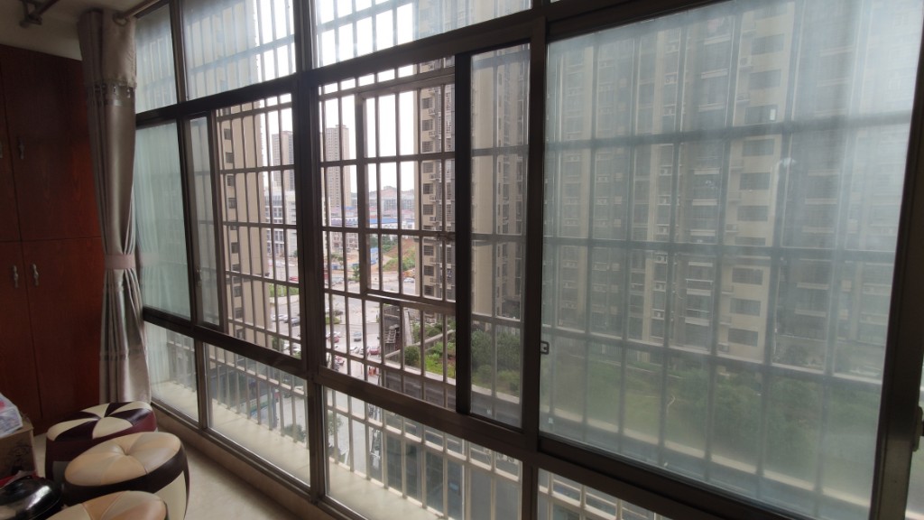 城南壹号 4室2厅2卫 115.0万 城南壹号 4室2厅2卫 115.0万卧室