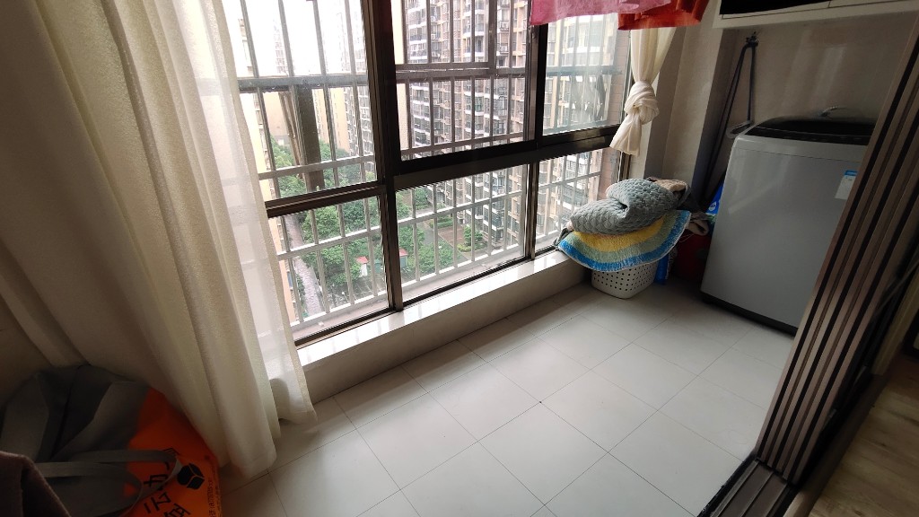 香格里拉 2室2厅1卫 2200.0元/月 香格里拉 2室2厅1卫 2200.0元/月室内图