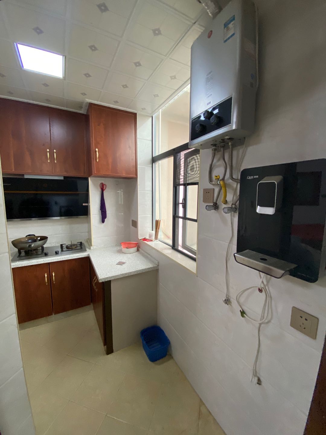 九圆大厦  1室1厅1卫    35.0万 九圆大厦  1室1厅1卫    35.0万卧室