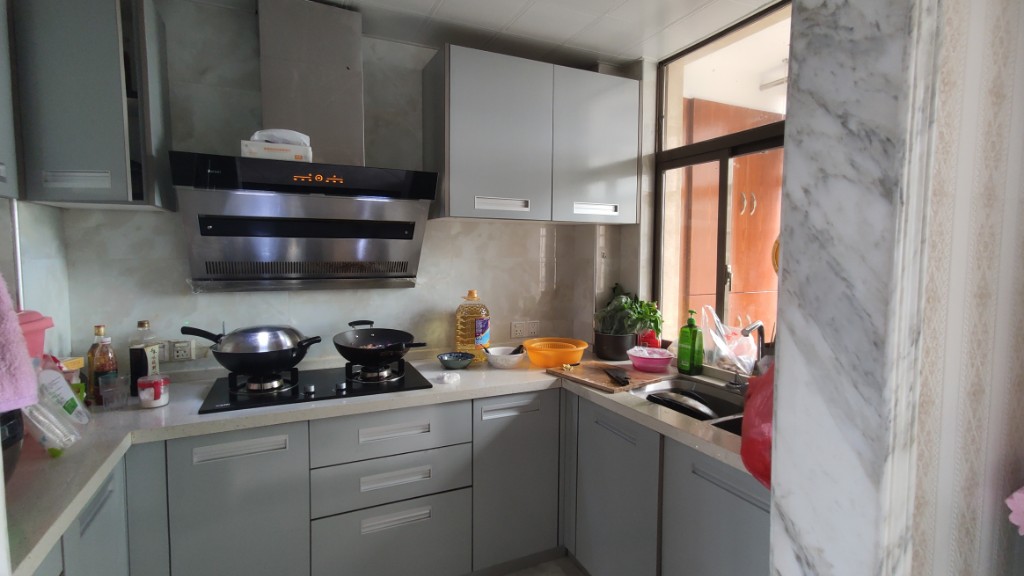 城南壹号 4室2厅2卫 115.0万 城南壹号 4室2厅2卫 115.0万卧室