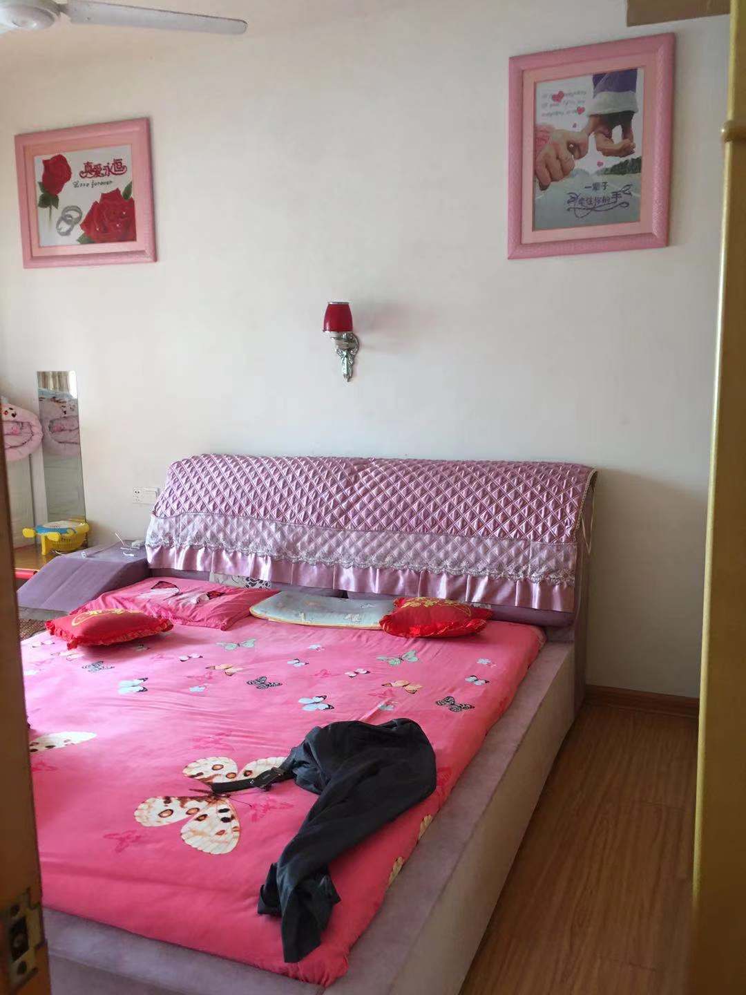 月塘生活小区  3室1厅0卫    32.8万 月塘生活小区  3室1厅0卫    32.8万卧室