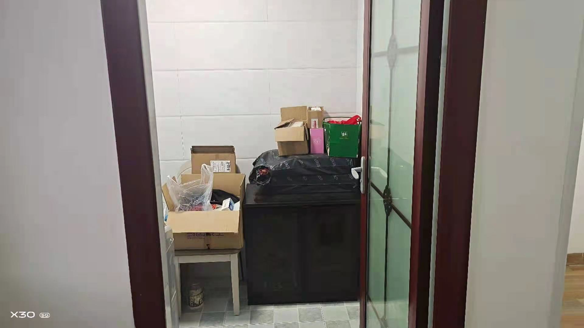 华联小区  2室2厅1卫    1500.0元/月 华联小区  2室2厅1卫    1500.0元/月室内图