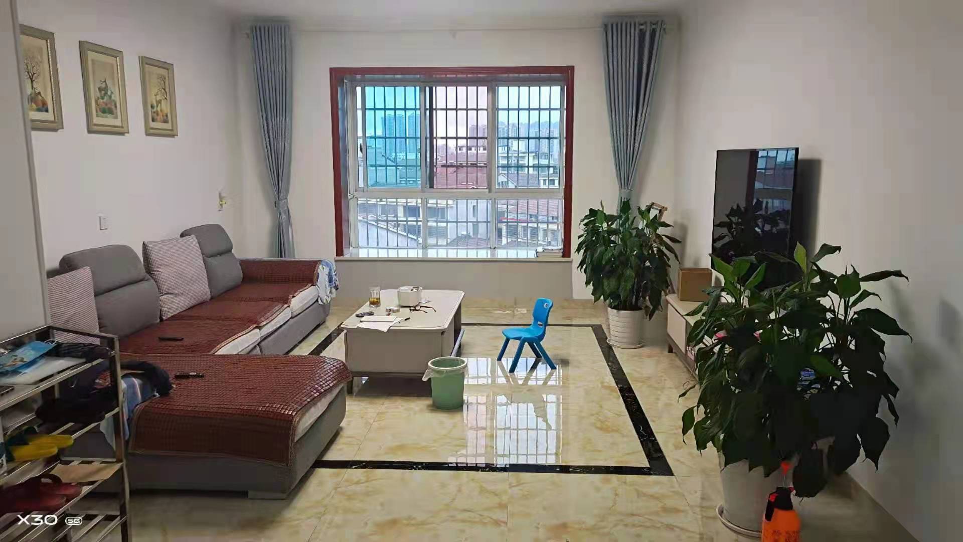 华联小区  2室2厅1卫    1500.0元/月 华联小区  2室2厅1卫    1500.0元/月室内图