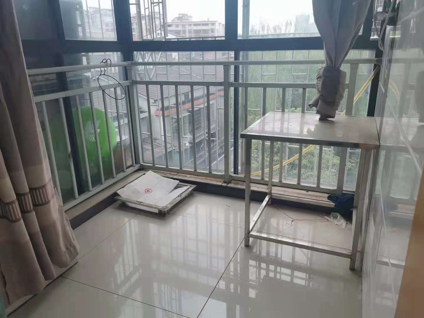 时代华府  2室1厅1卫    1500.0元/月 时代华府  2室1厅1卫    1500.0元/月室内图1