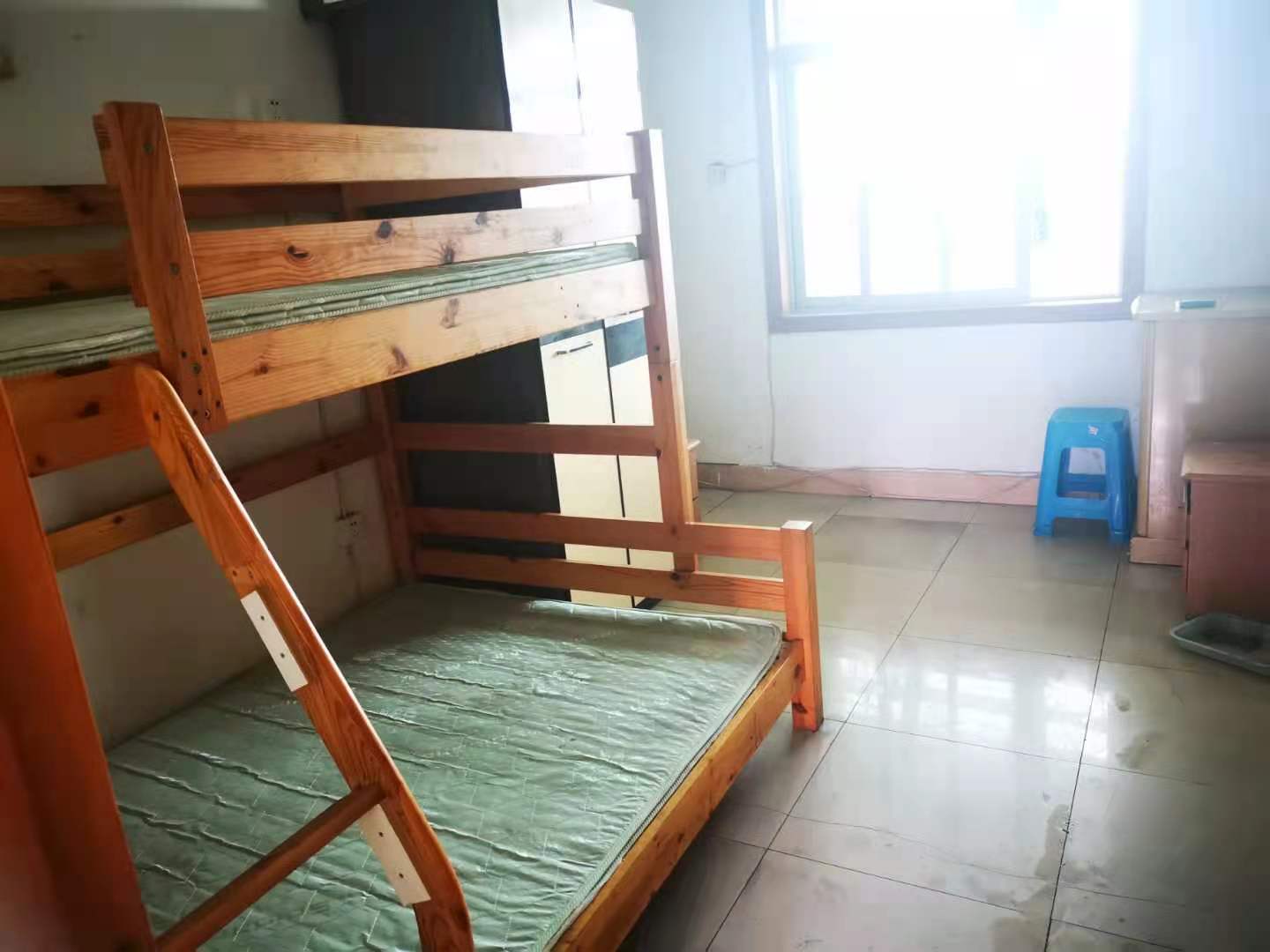 人社局小区一院  3室2厅1卫    1600.0元/月 人社局小区一院  3室2厅1卫    1600.0元/月室内图