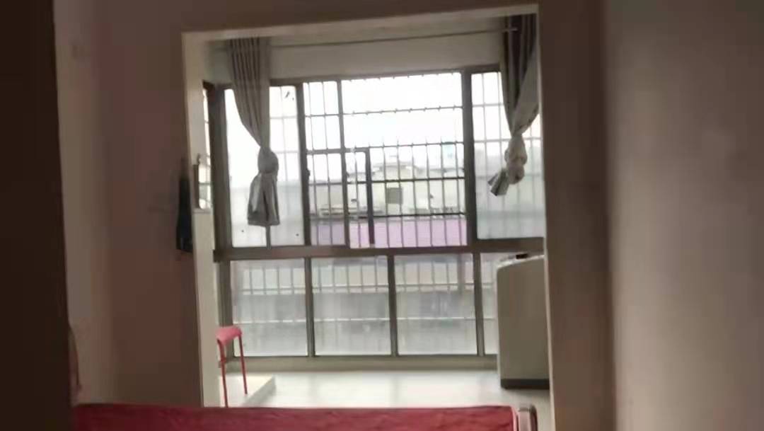龙泰熙城  3室2厅2卫   1500.00元/月室内图