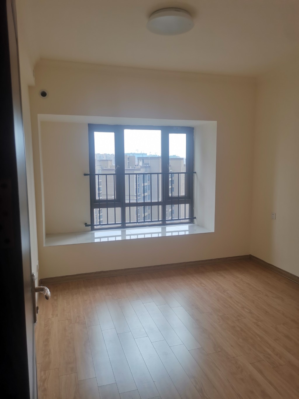 华耀碧桂园十里江湾天汇  4室2厅2卫    2000.0元/月 华耀碧桂园十里江湾天汇  4室2厅2卫    2000.0元/月室内图