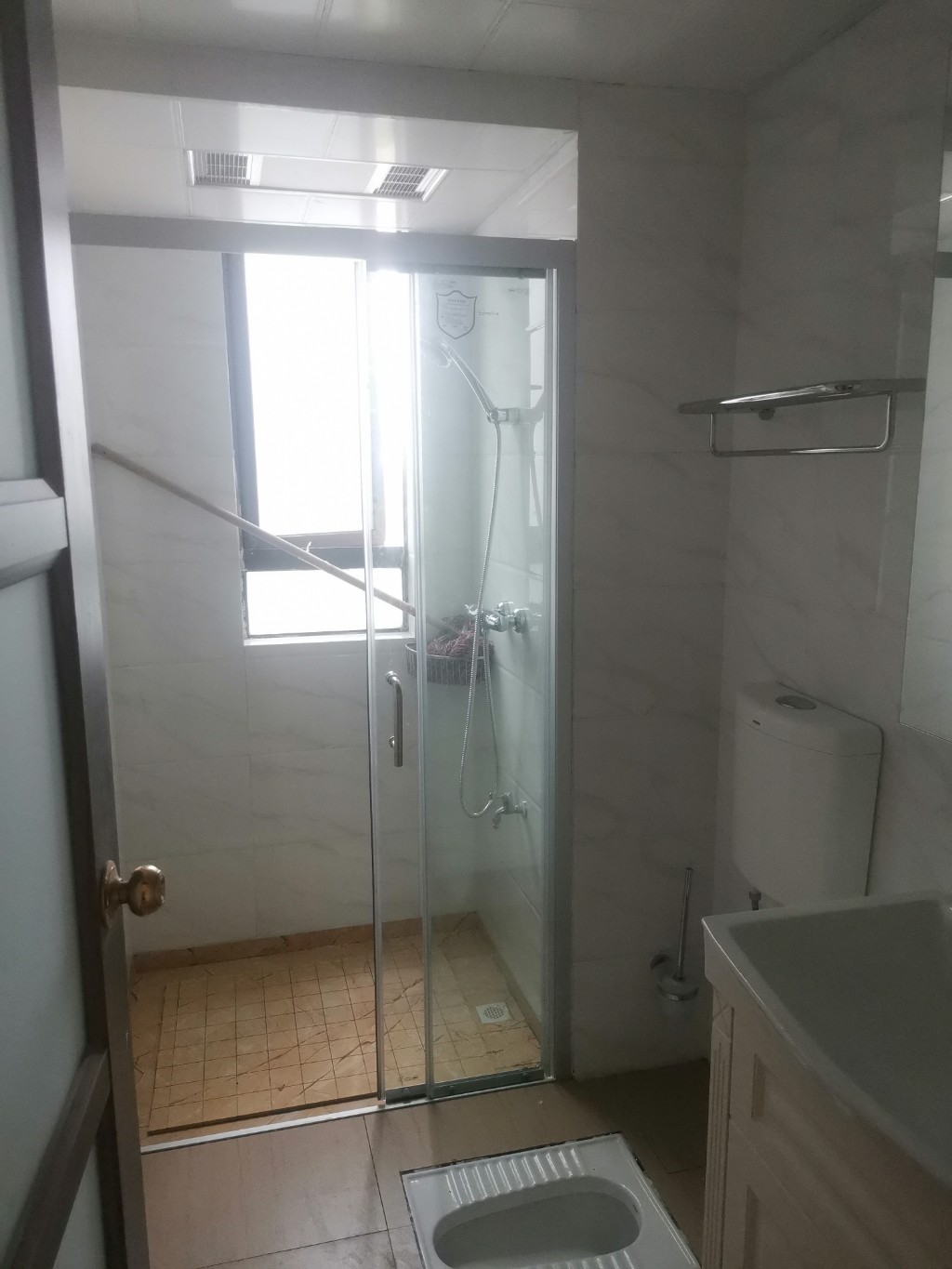 华耀碧桂园十里江湾天汇  4室2厅2卫    2000.0元/月 华耀碧桂园十里江湾天汇  4室2厅2卫    2000.0元/月室内图