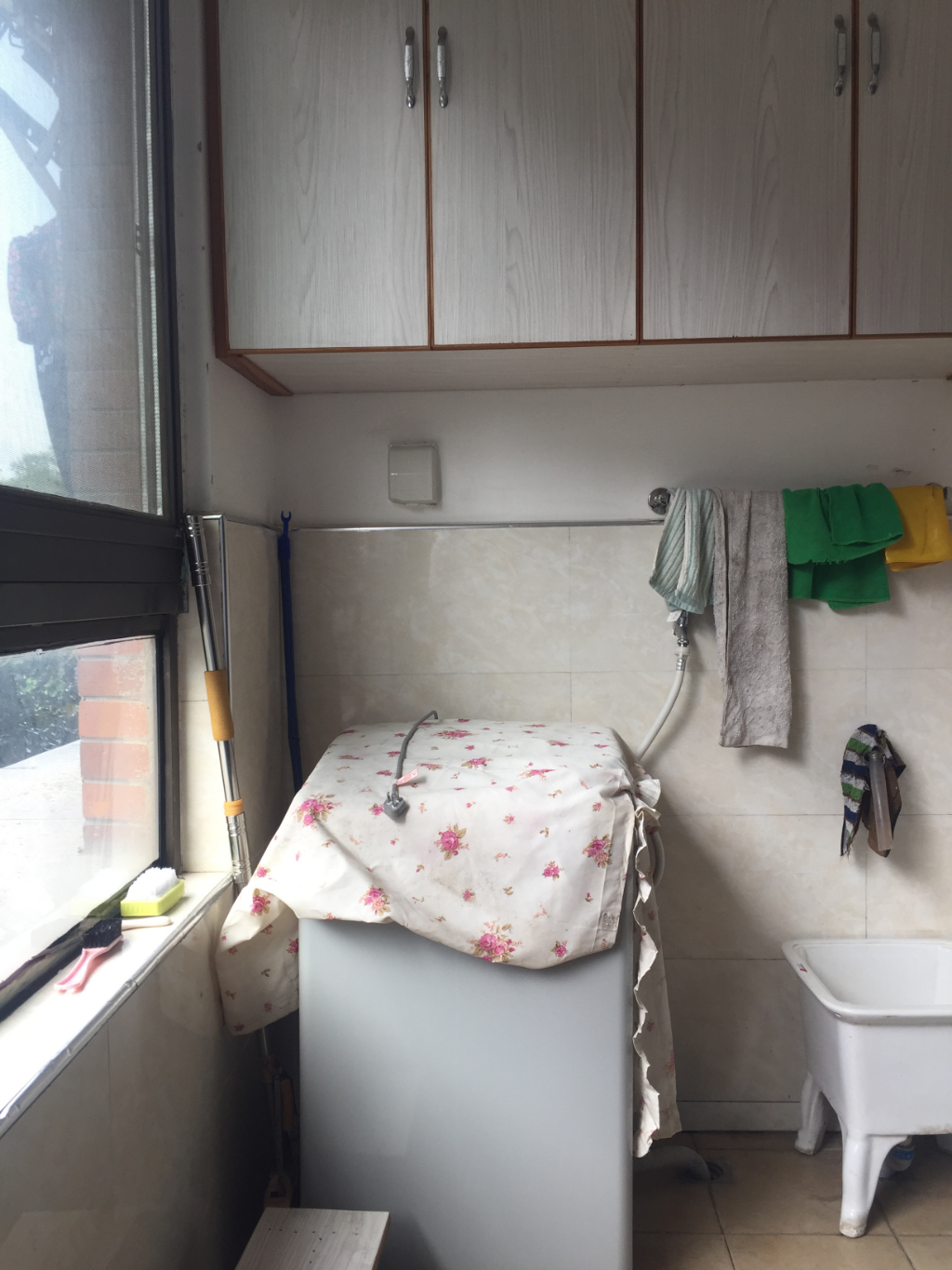 绿地公馆(绿地名邸) 3室2厅1卫 2400.0元/月 绿地公馆(绿地名邸) 3室2厅1卫 2400.0元/月室内图