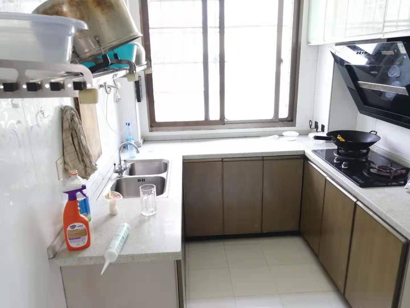金豪小区  3室2厅1卫    49.8万其他