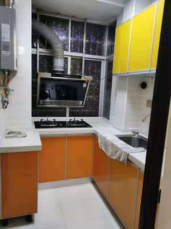 阳光小区  2室2厅1卫    27.0万 阳光小区  2室2厅1卫    27.0万厨房