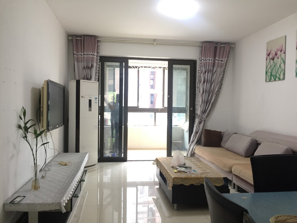 绿地公馆(绿地名邸) 3室2厅1卫 2400.0元/月 绿地公馆(绿地名邸) 3室2厅1卫 2400.0元/月室内图