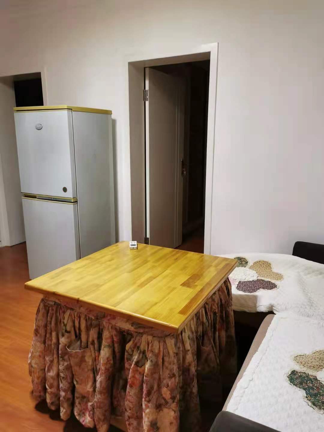 阳光小区  2室2厅1卫    27.0万 阳光小区  2室2厅1卫    27.0万客厅