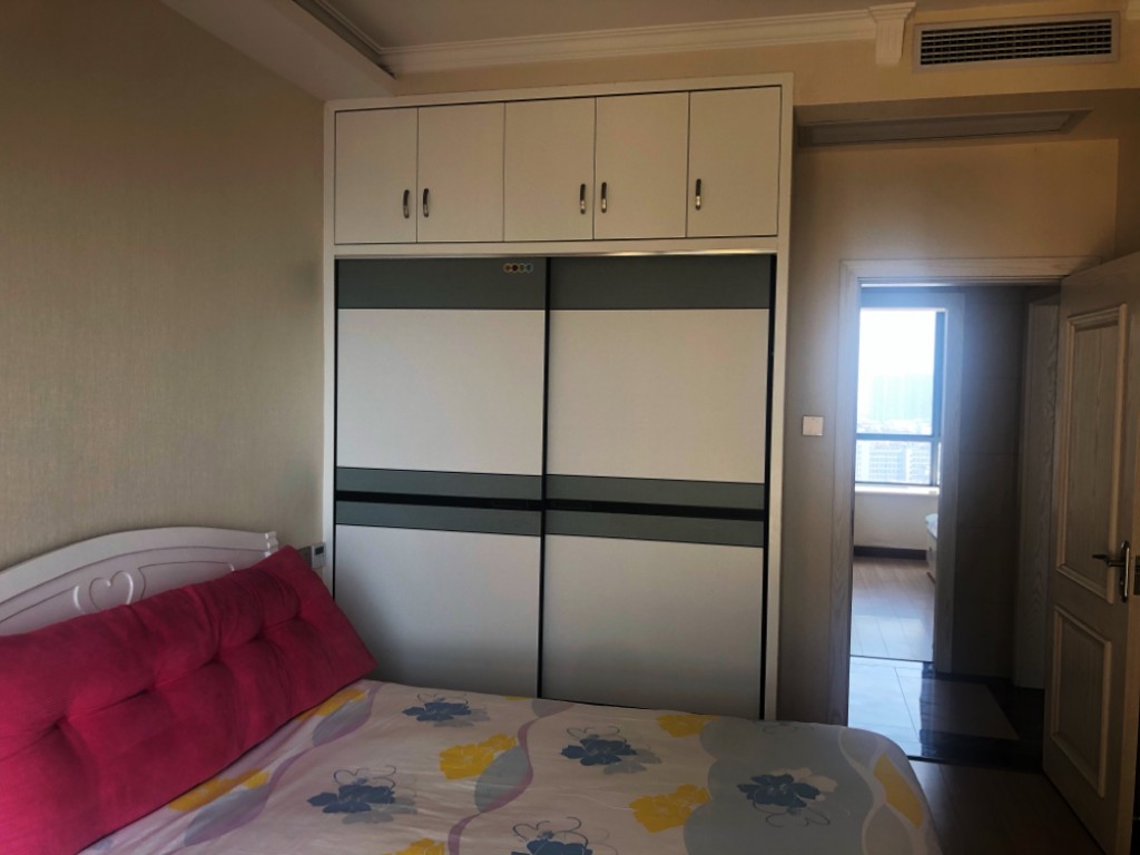 万和世家 3室2厅2卫 88.8万 万和世家 3室2厅2卫 88.8万卧室