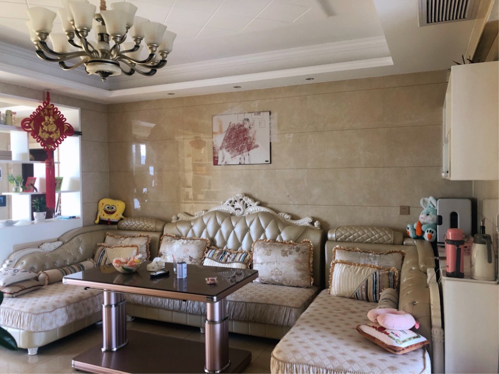 万和世家 3室2厅2卫 88.8万 万和世家 3室2厅2卫 88.8万客厅