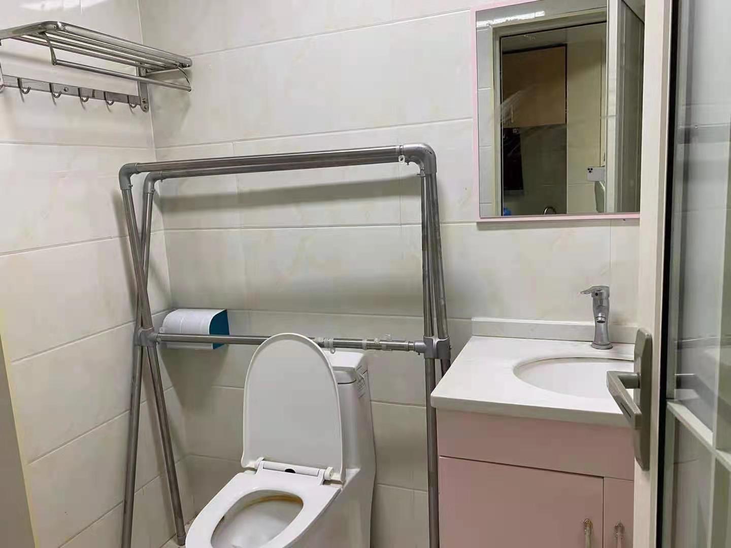 梓湖明珠 1室1厅1卫 1400.0元/月 梓湖明珠 1室1厅1卫 1400.0元/月室内图