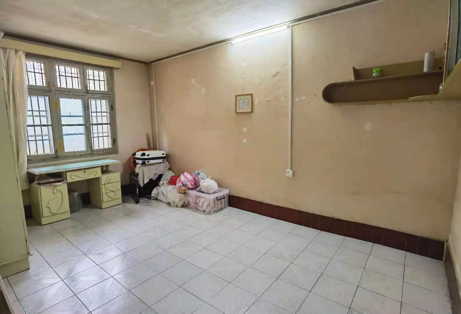 金花苑小区 3室2厅1卫 44.0万 金花苑小区 3室2厅1卫 44.0万卧室