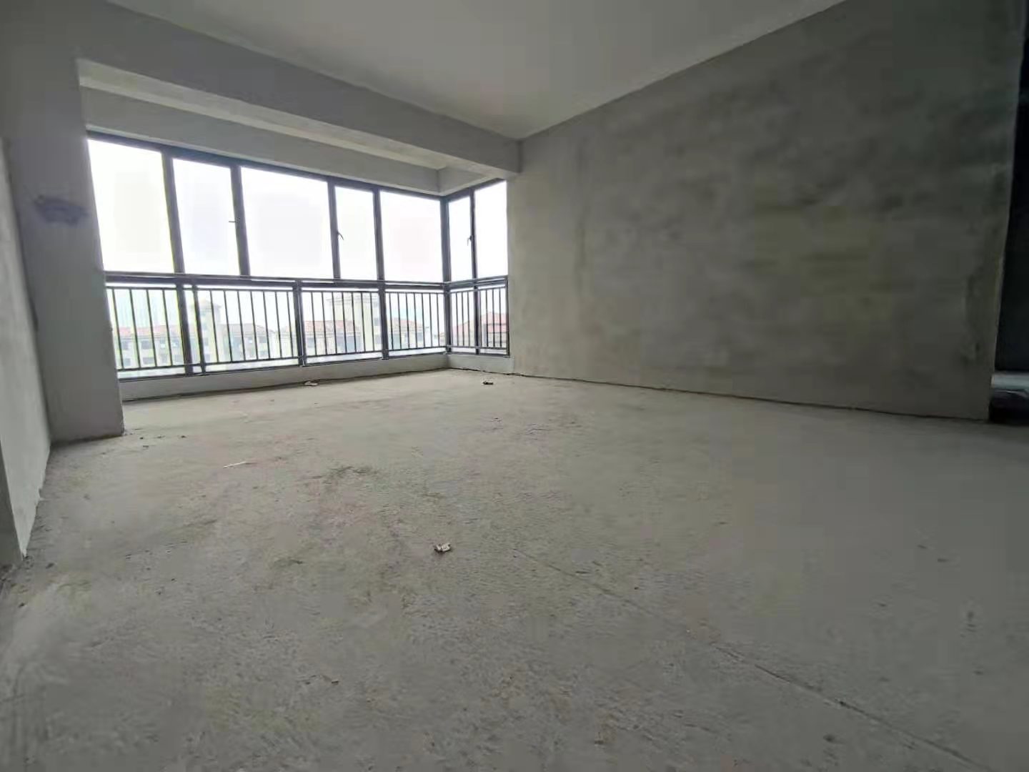 诚信广场  3室2厅2卫    72.8万 诚信广场  3室2厅2卫    72.8万