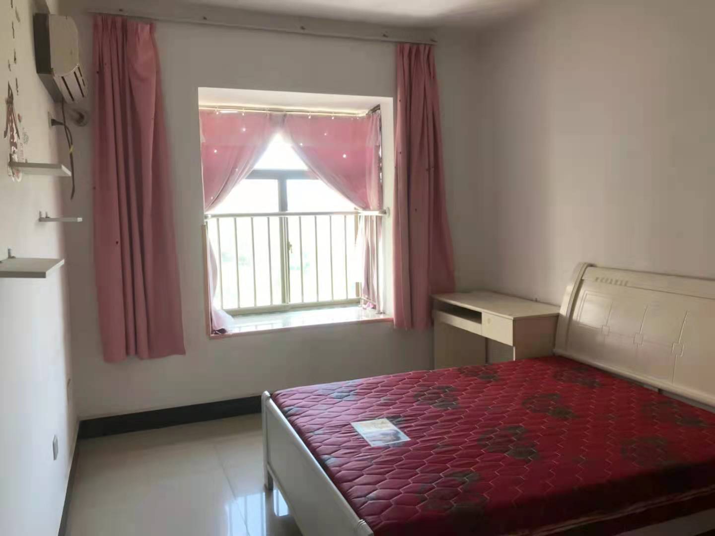 广电记者公寓  4室2厅2卫    125.0万 广电记者公寓  4室2厅2卫    125.0万卧室