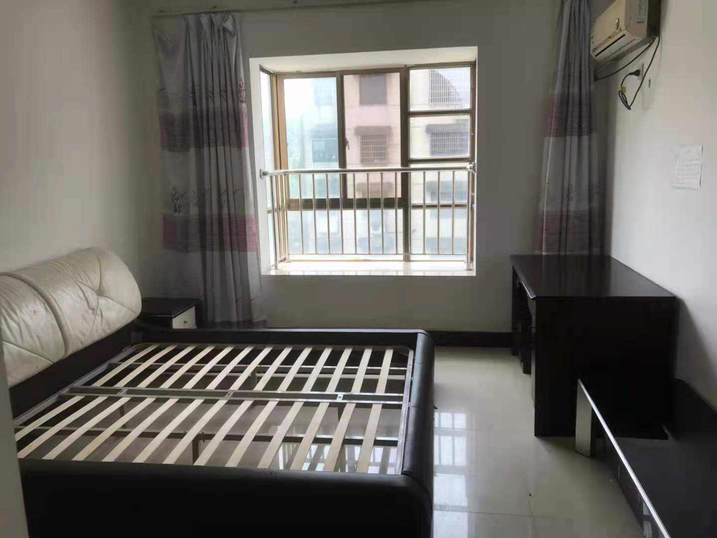 广电记者公寓  4室2厅2卫    125.0万 广电记者公寓  4室2厅2卫    125.0万卧室