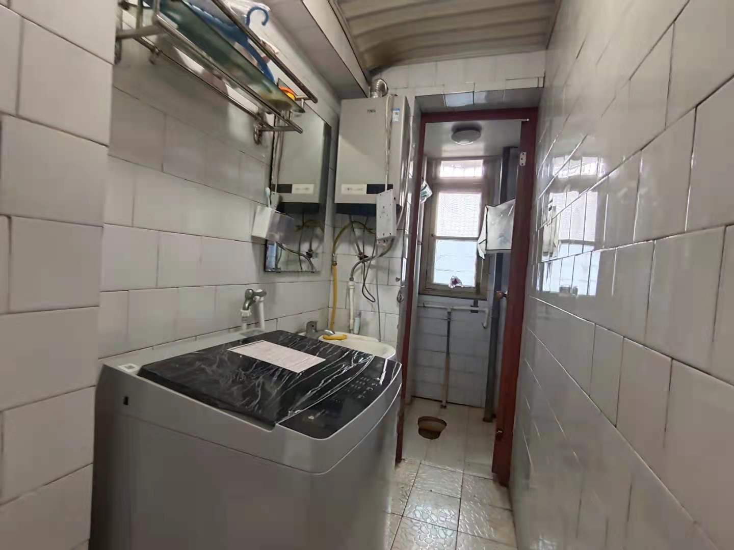 益清综合楼 3室2厅1卫 900.0元/月 益清综合楼 3室2厅1卫 900.0元/月室内图