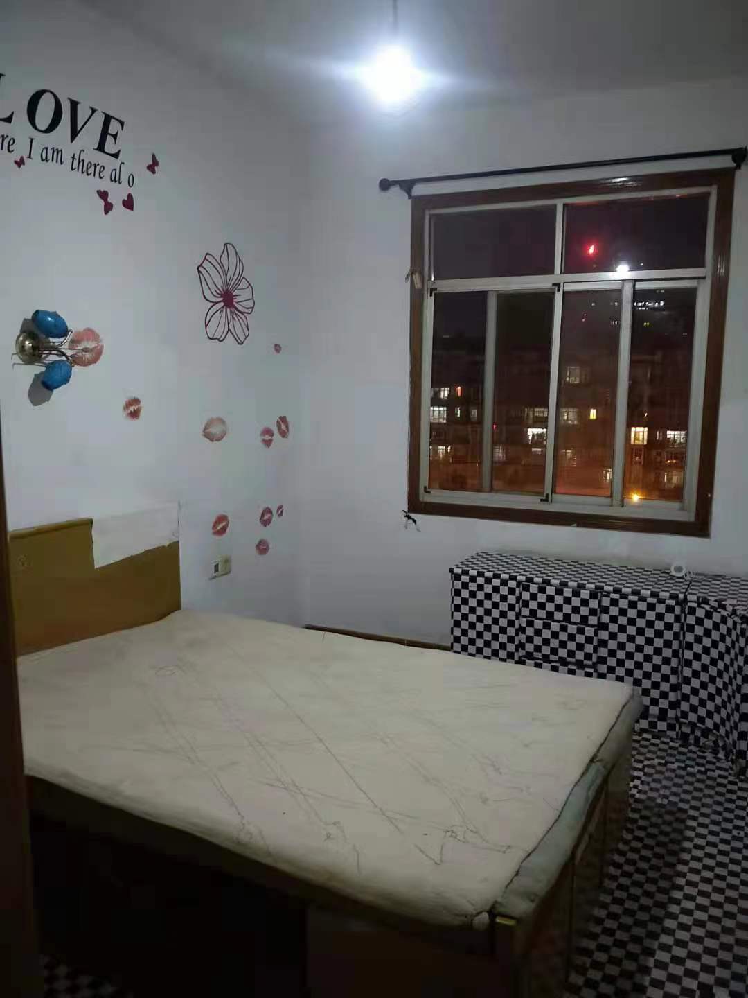 王塔冲二村 3室2厅1卫 1000.0元/月 王塔冲二村 3室2厅1卫 1000.0元/月室内图