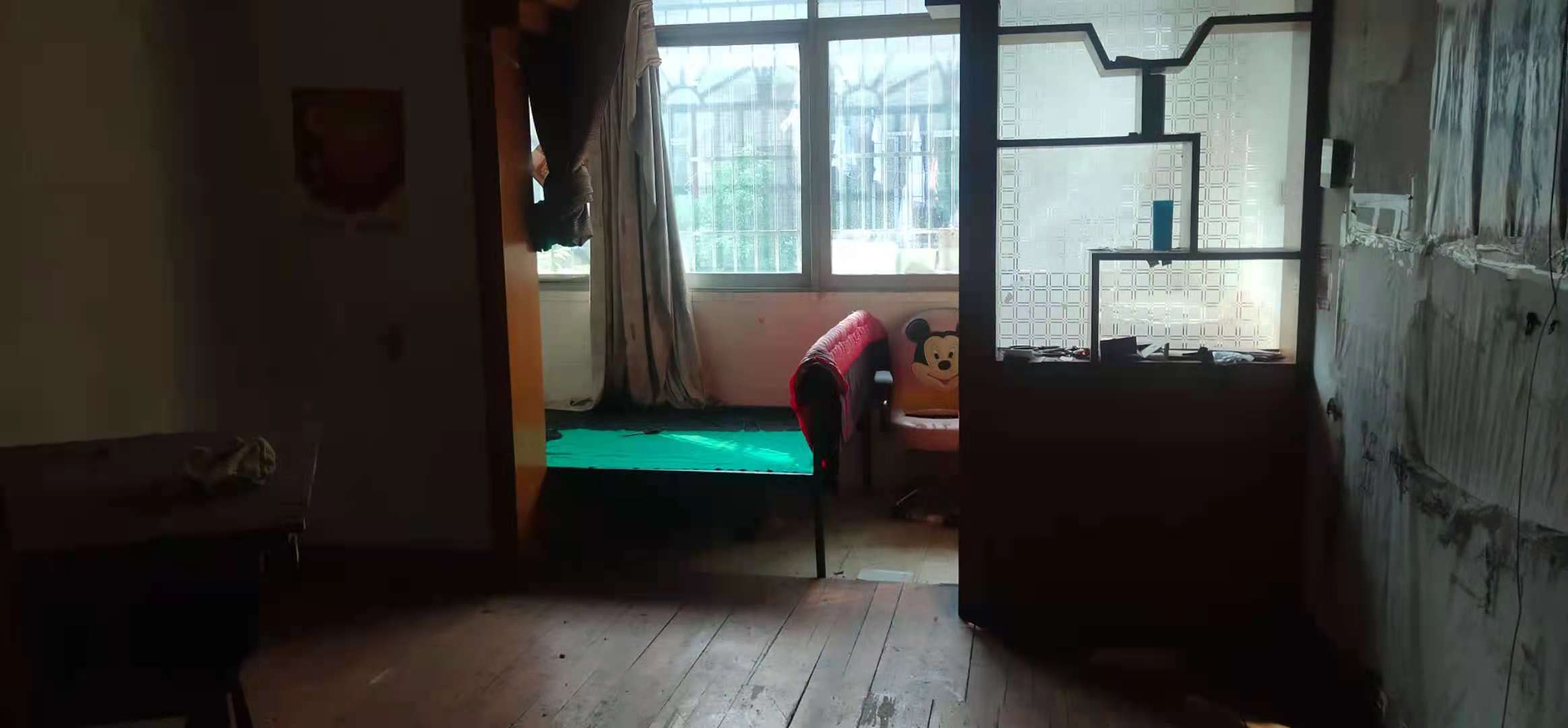 裕丰广场一区 4室1厅1卫 1800.0元/月 裕丰广场一区 4室1厅1卫 1800.0元/月户型图