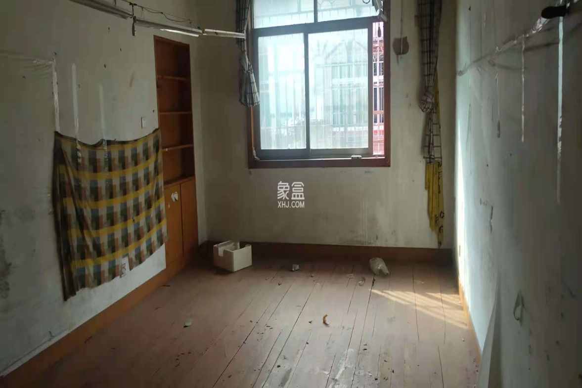 裕丰广场一区 4室1厅1卫 1800.0元/月 裕丰广场一区 4室1厅1卫 1800.0元/月户型图