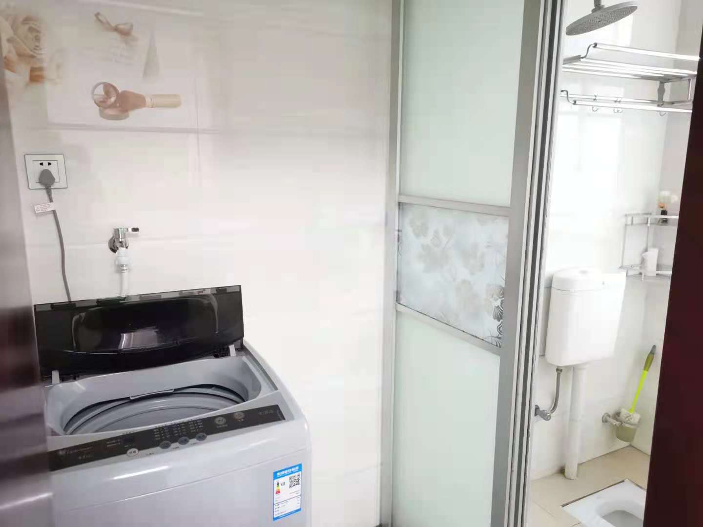 皂果树安置小区  1室1厅1卫   1500.00元/月室内图