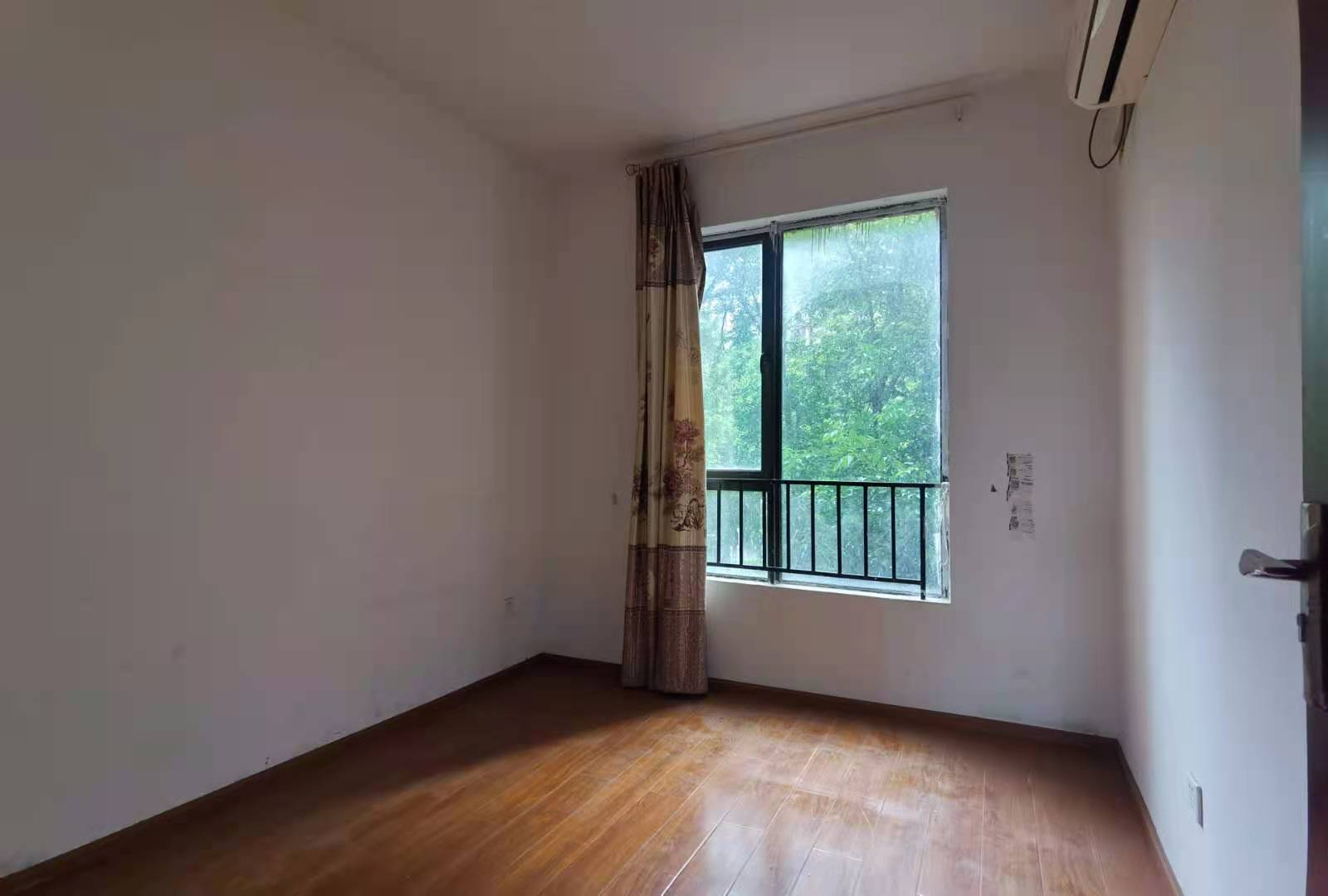 佳兆业君汇上品  3室2厅2卫    2300.0元/月 佳兆业君汇上品  3室2厅2卫    2300.0元/月室内图