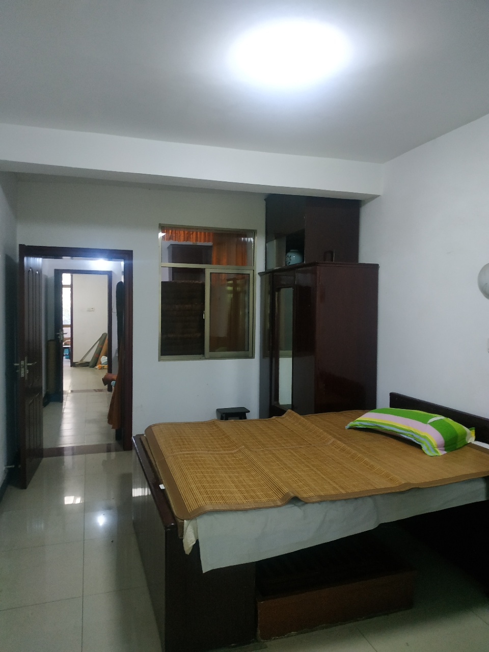 715矿小区 4室2厅2卫 50.0万 715矿小区 4室2厅2卫 50.0万卧室