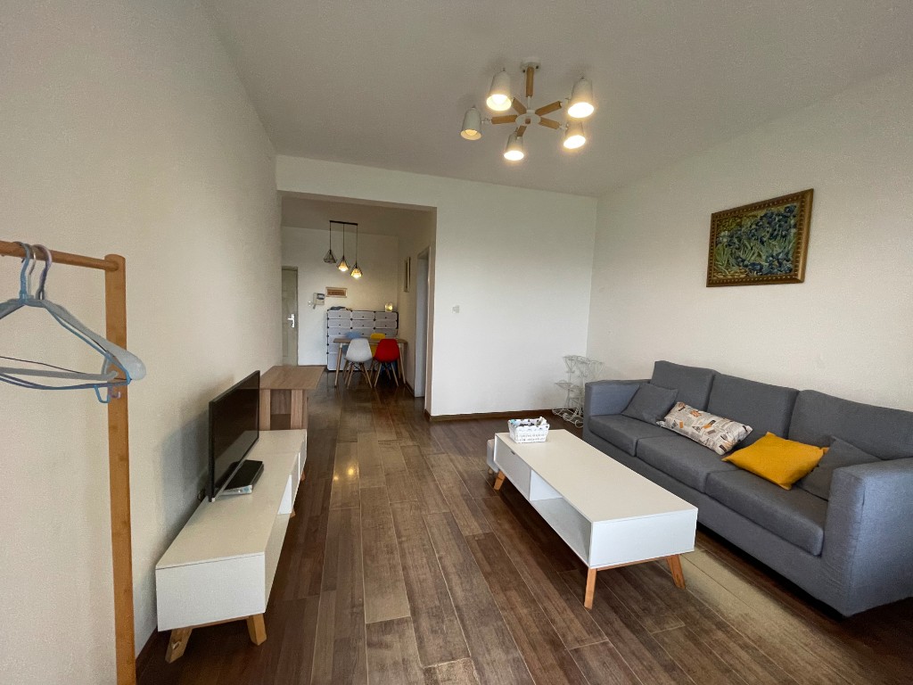 齐力碧水湾  2室1厅1卫    2400.0元/月 齐力碧水湾  2室1厅1卫    2400.0元/月室内图1