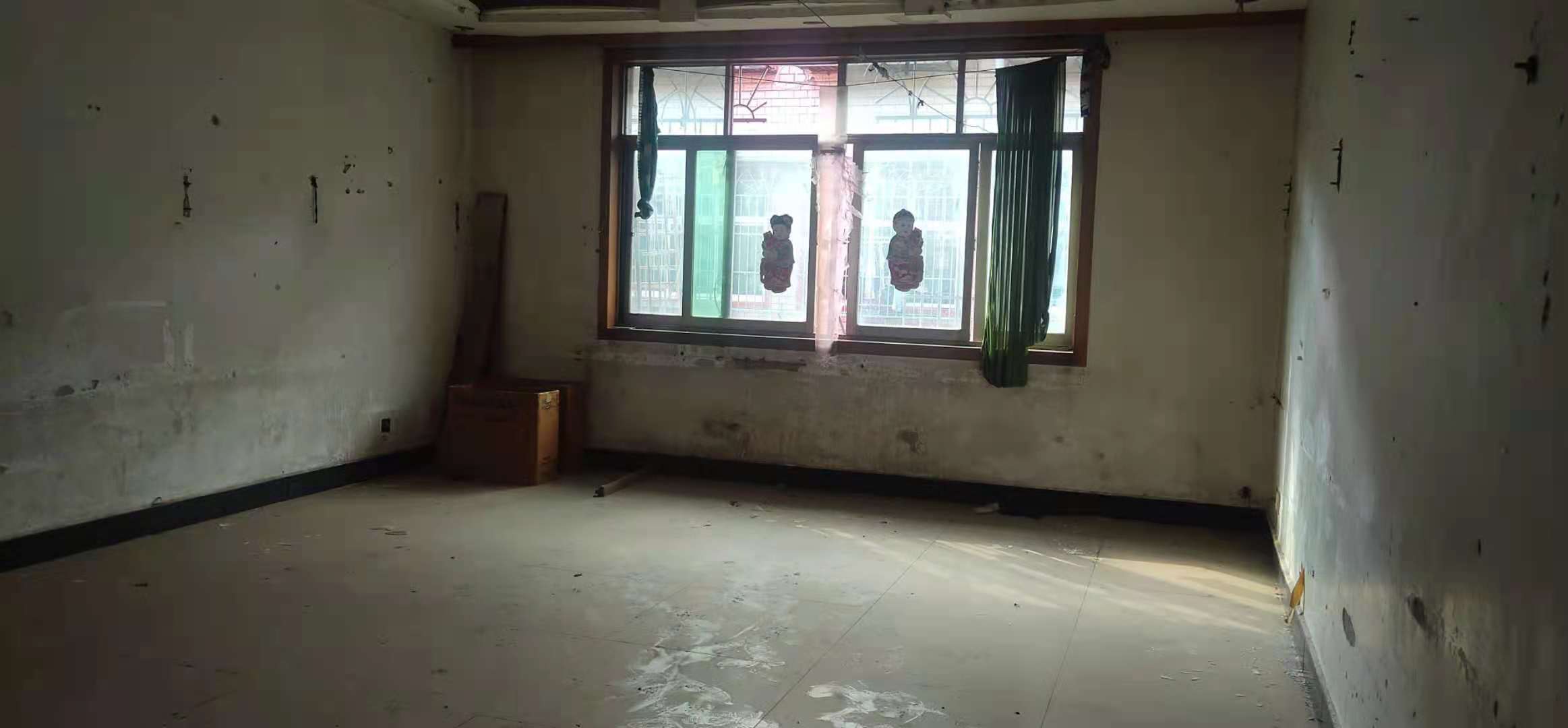 裕丰广场一区 4室1厅1卫 1800.0元/月 裕丰广场一区 4室1厅1卫 1800.0元/月户型图