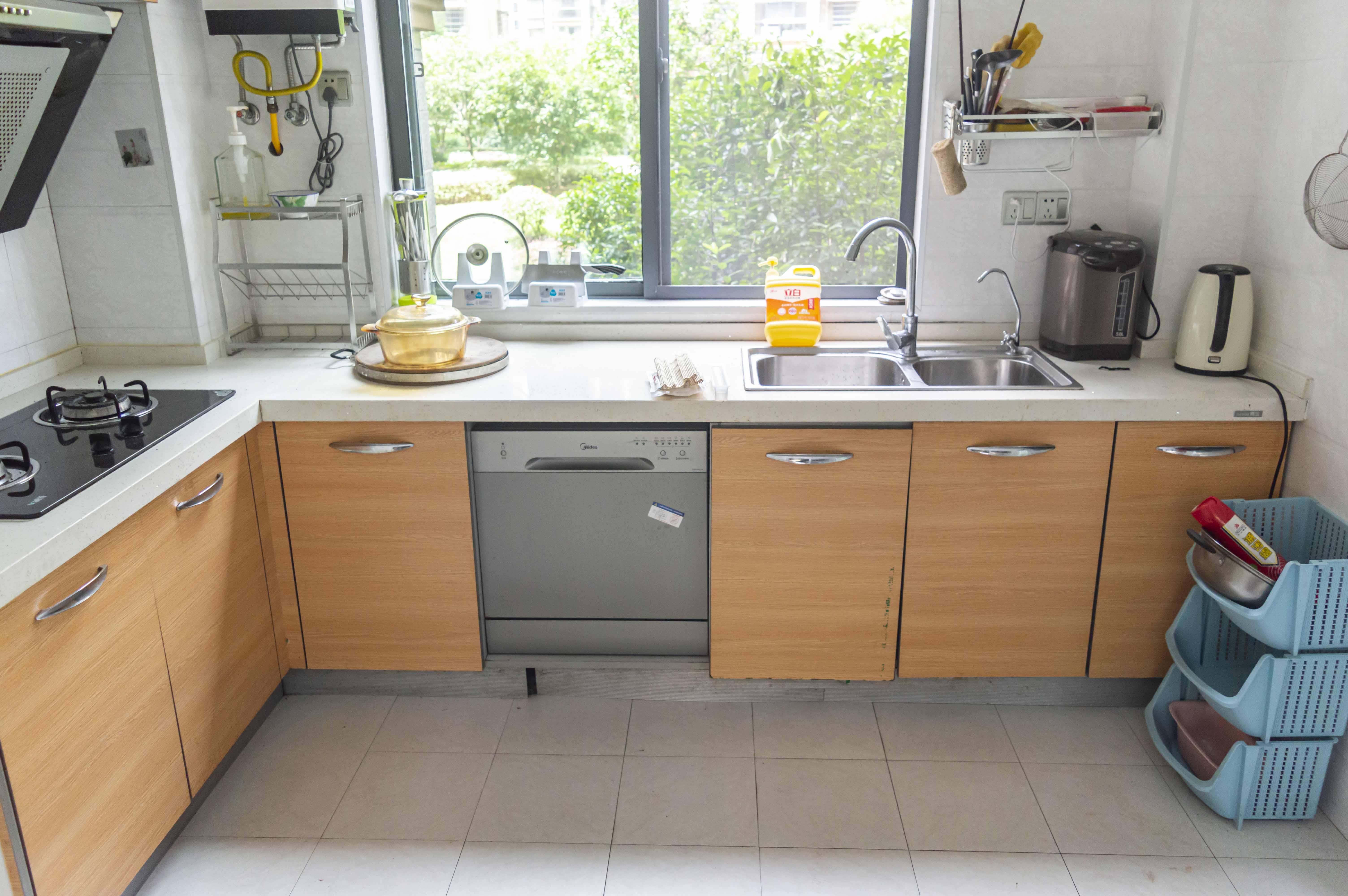 滨江花园 3室2厅2卫 80.0万 滨江花园 3室2厅2卫 80.0万客厅