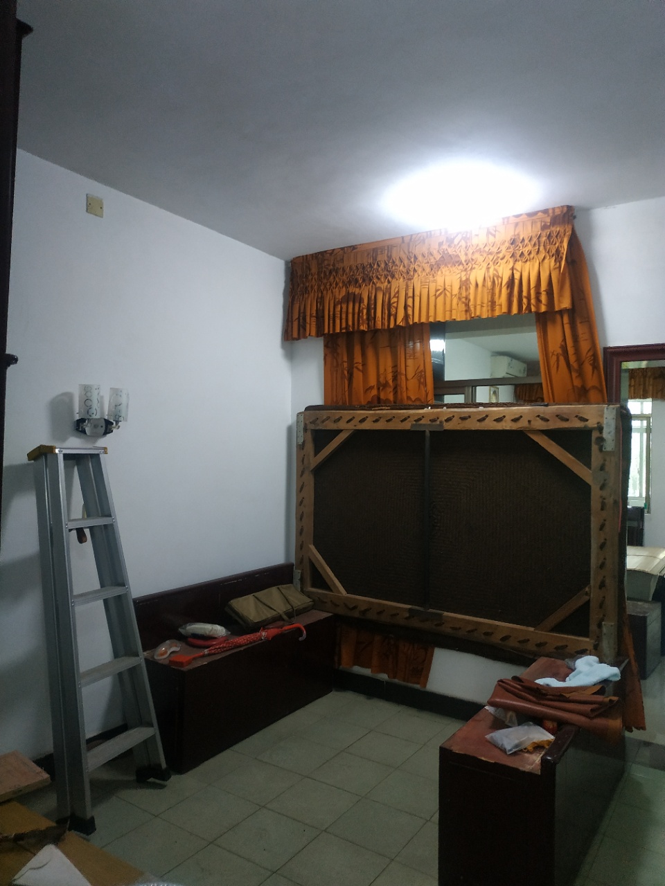 715矿小区 4室2厅2卫 50.0万 715矿小区 4室2厅2卫 50.0万卧室