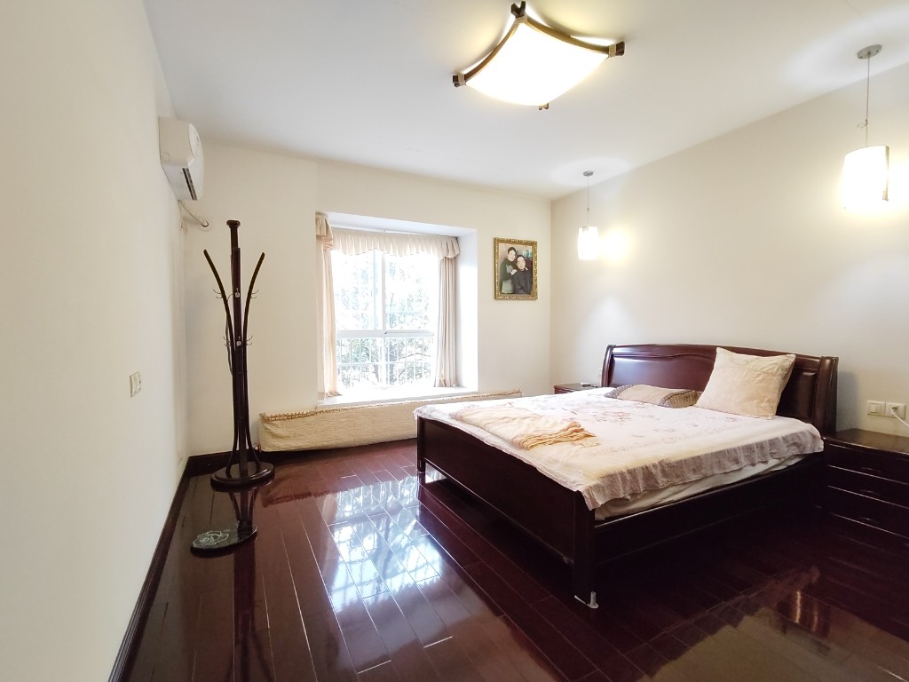 江岸人家 4室2厅2卫 120.0万 江岸人家 4室2厅2卫 120.0万客厅