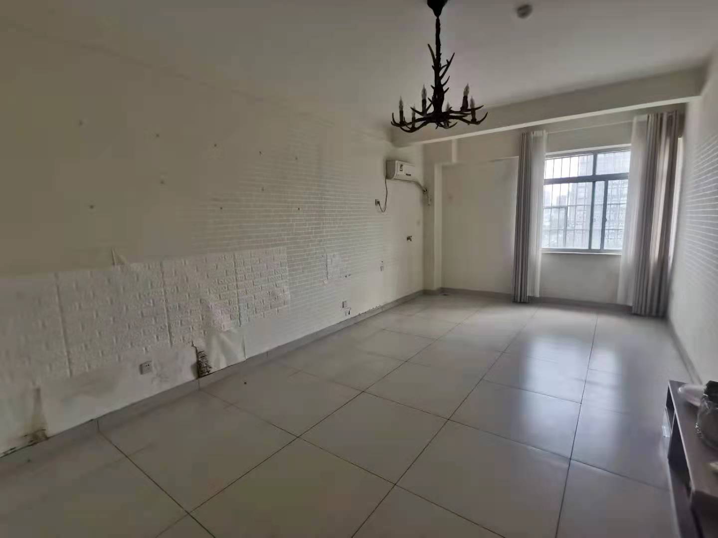 滴翠园天瑞新城 1室1厅1卫 1100.0元/月 滴翠园天瑞新城 1室1厅1卫 1100.0元/月室内图