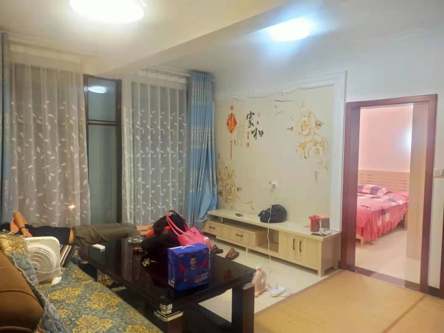 东方豪苑  3室2厅2卫    1800.0元/月 东方豪苑  3室2厅2卫    1800.0元/月室内图