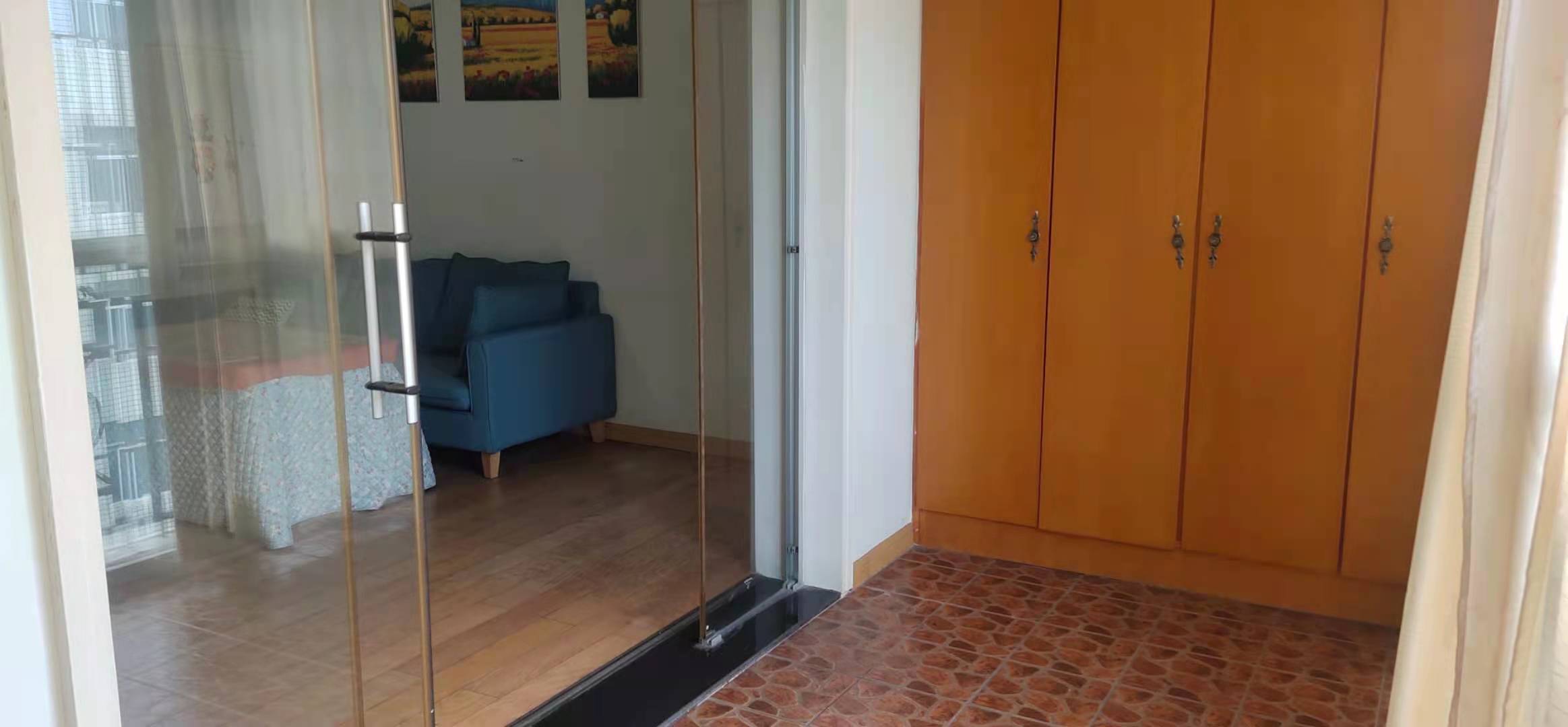 铂金玫瑰园  3室2厅2卫    40.0万 铂金玫瑰园  3室2厅2卫    40.0万卧室