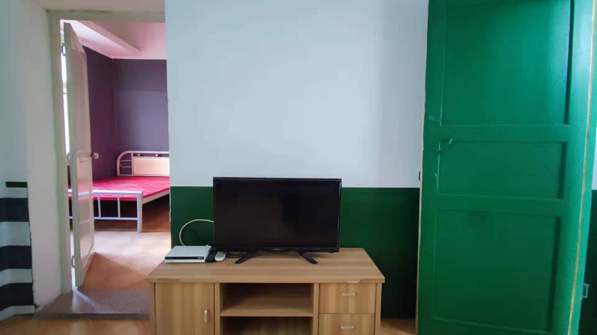 龙头铺镇双丰村 1室1厅1卫 800.0元/月 龙头铺镇双丰村 1室1厅1卫 800.0元/月室内图