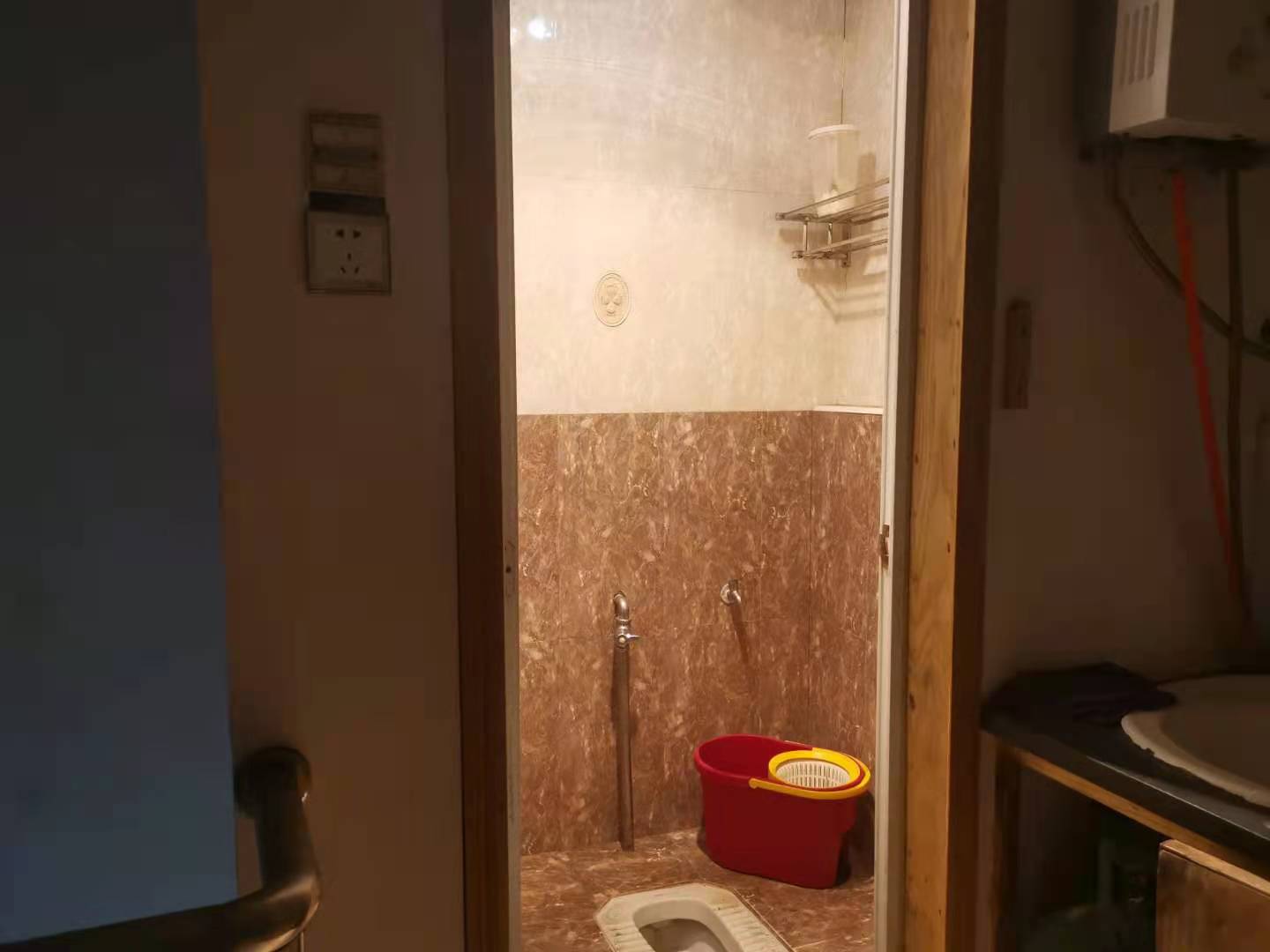 福中福商业城  2室1厅1卫    3000.0元/月 福中福商业城  2室1厅1卫    3000.0元/月室内图