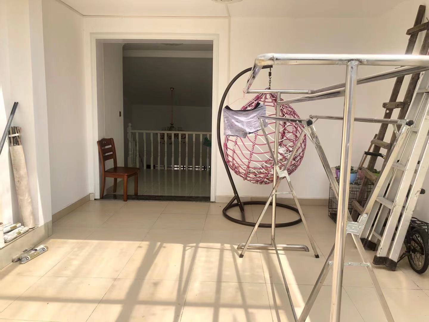 益秀园  3室2厅2卫    89.8万 益秀园  3室2厅2卫    89.8万阳台