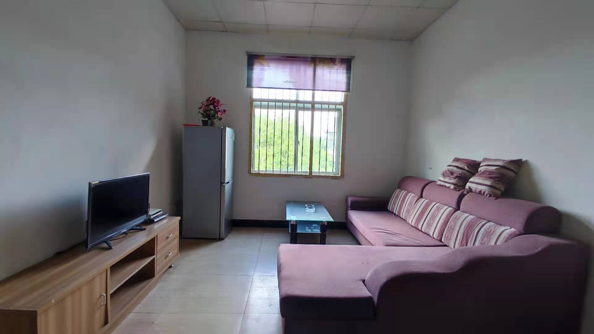 龙头铺镇双丰村 1室1厅1卫 800.0元/月 龙头铺镇双丰村 1室1厅1卫 800.0元/月室内图