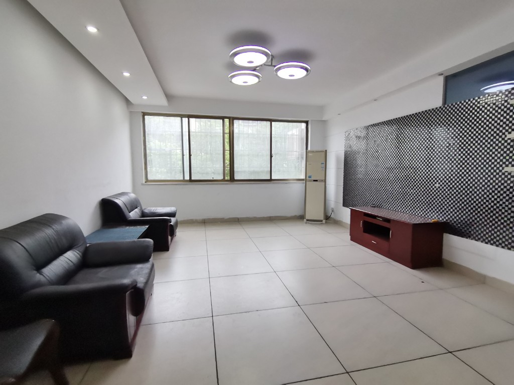 锦吉家园 4室2厅2卫 92.0万 锦吉家园 4室2厅2卫 92.0万客厅