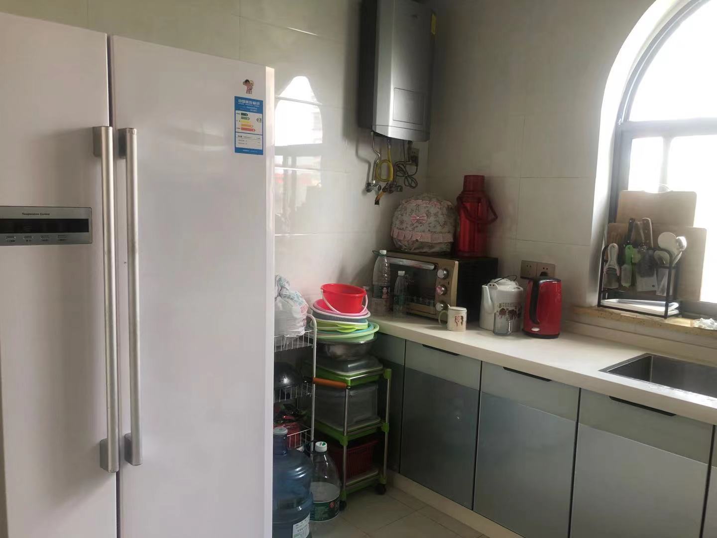 益秀园  3室2厅2卫    89.8万 益秀园  3室2厅2卫    89.8万客厅