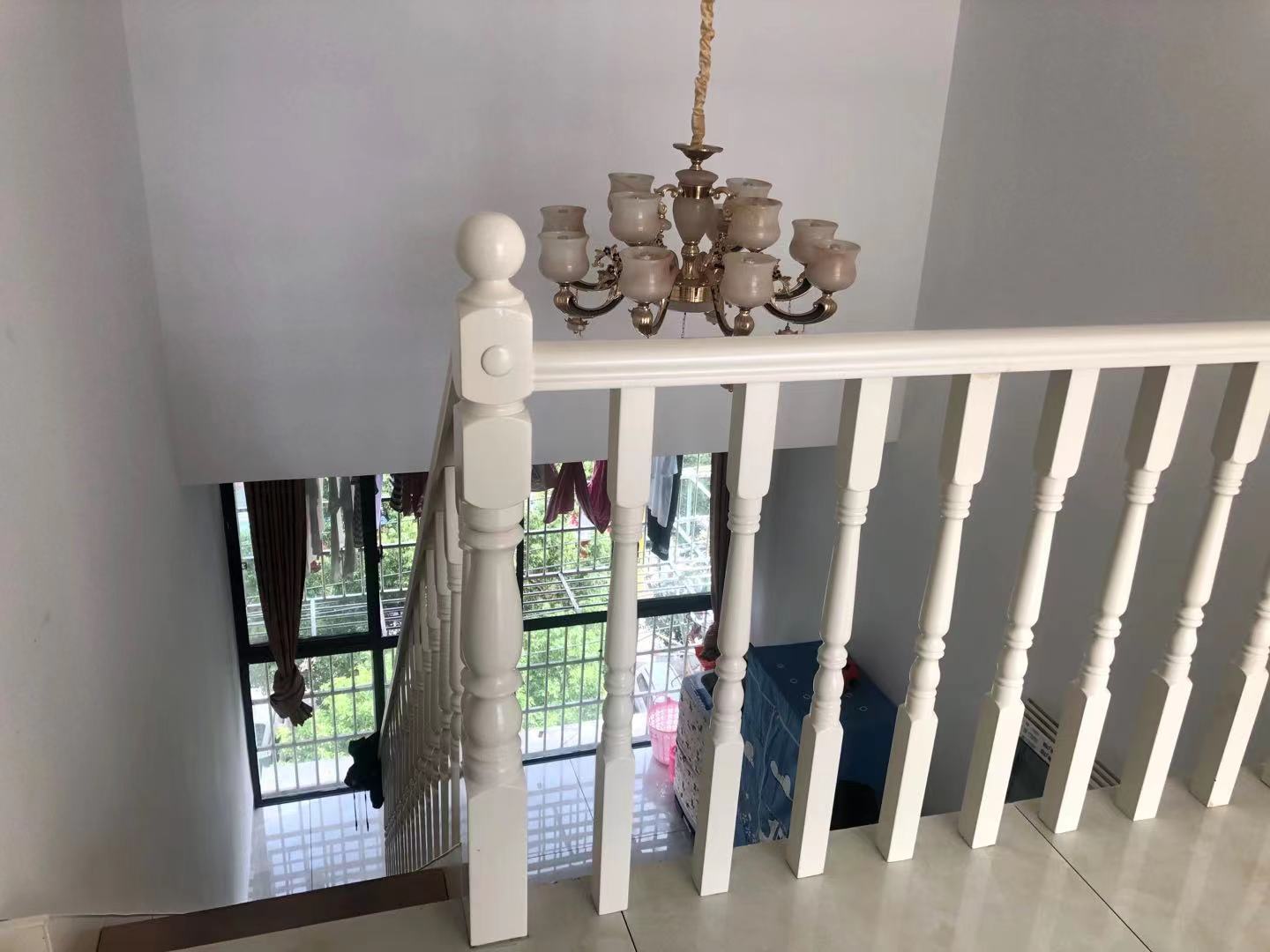 益秀园  3室2厅2卫    89.8万 益秀园  3室2厅2卫    89.8万阳台