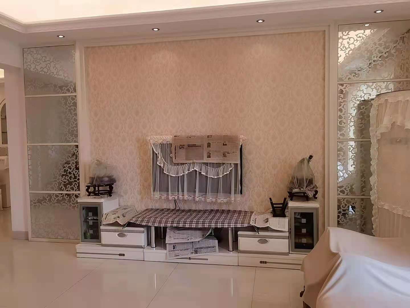 信义园 4室2厅2卫 115.0万 信义园 4室2厅2卫 115.0万客厅