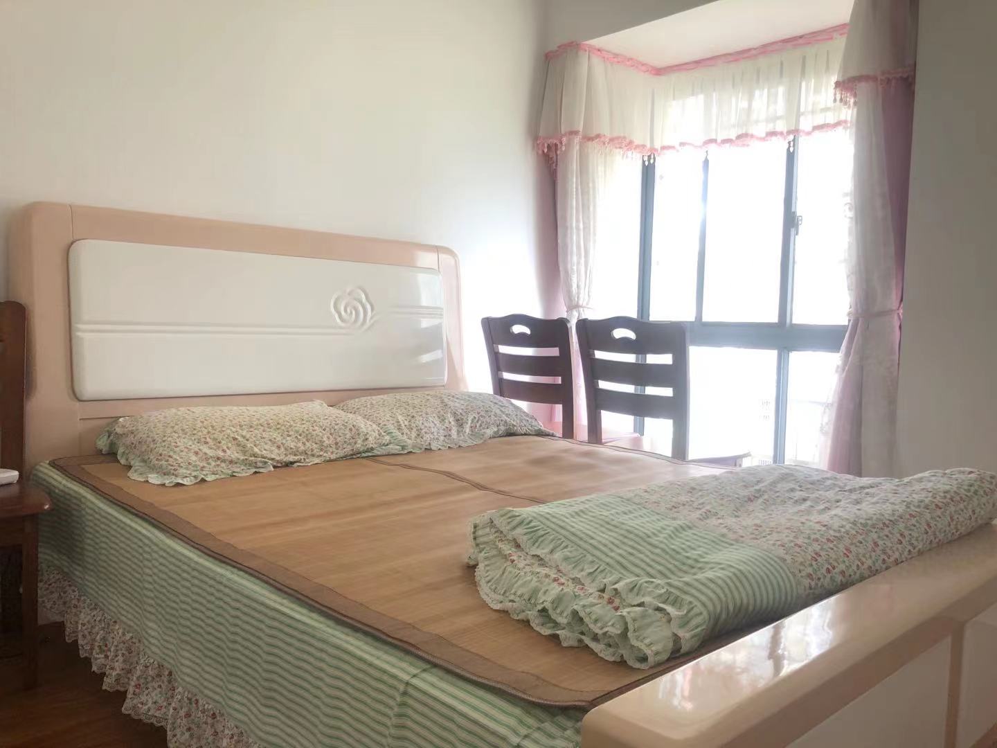 益秀园  3室2厅2卫    89.8万 益秀园  3室2厅2卫    89.8万卧室