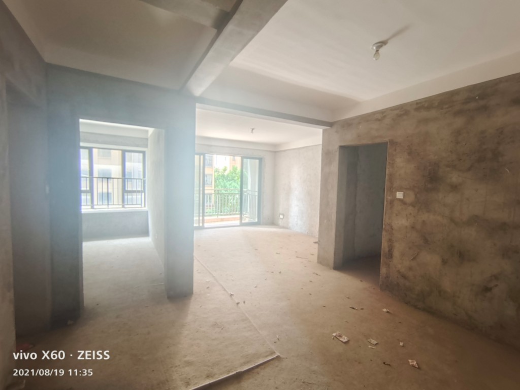 新桂广场 2室2厅1卫 53.8万 新桂广场 2室2厅1卫 53.8万客厅