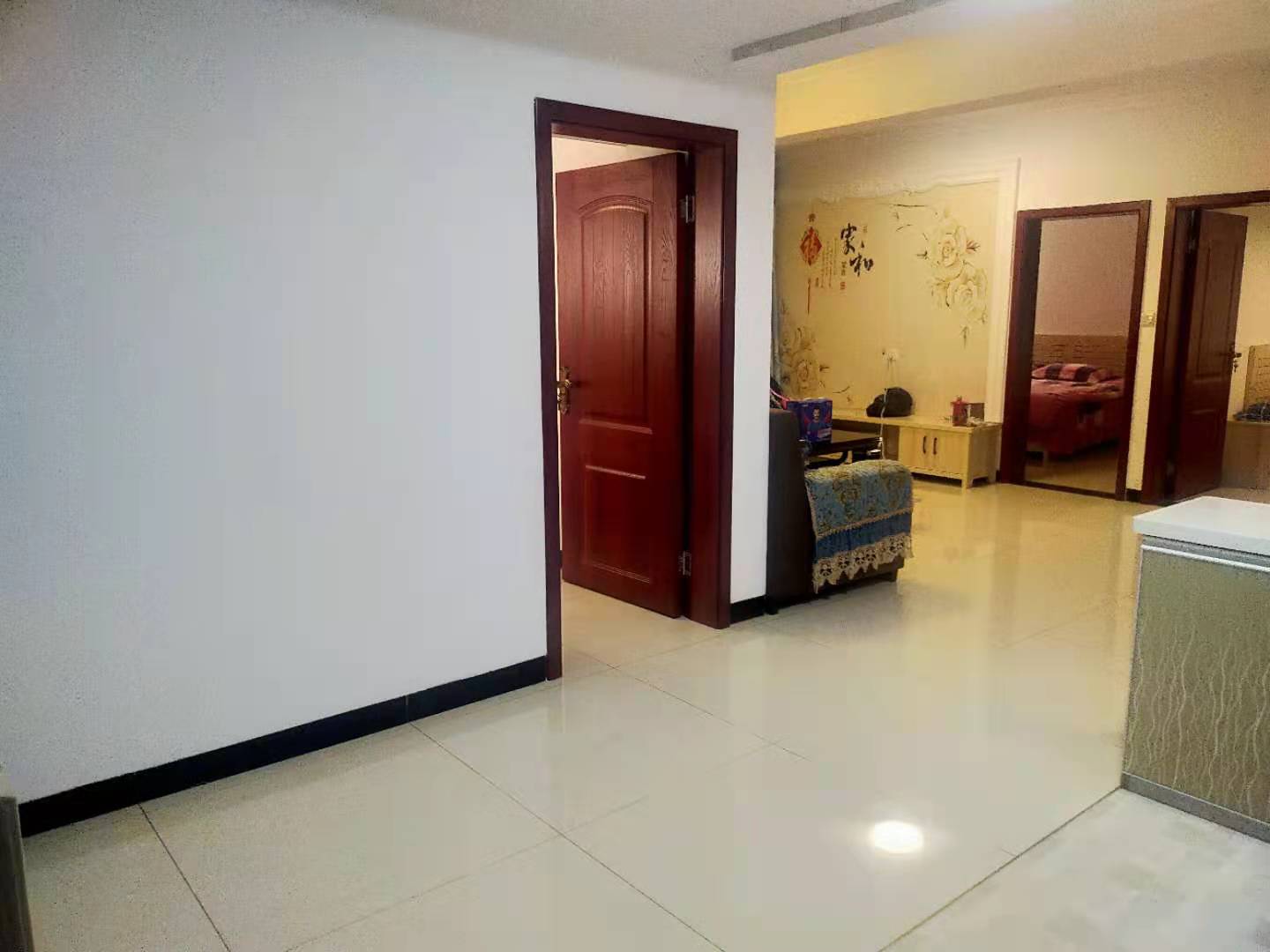 东方豪苑  3室2厅2卫    1800.0元/月 东方豪苑  3室2厅2卫    1800.0元/月室内图